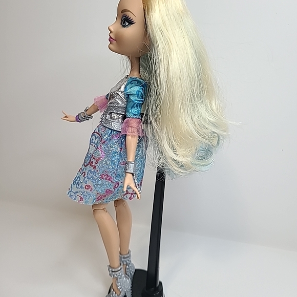 Ever After High Darling Charming Doll - Picture 9 of 9